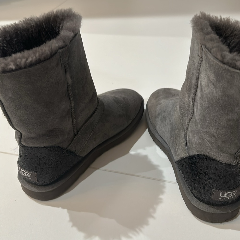Ugg Boots View 5